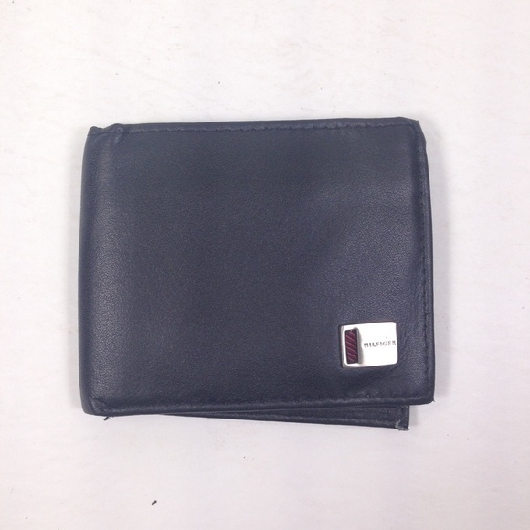 Tommy Hilfiger Wallet - Picture 6 of 6